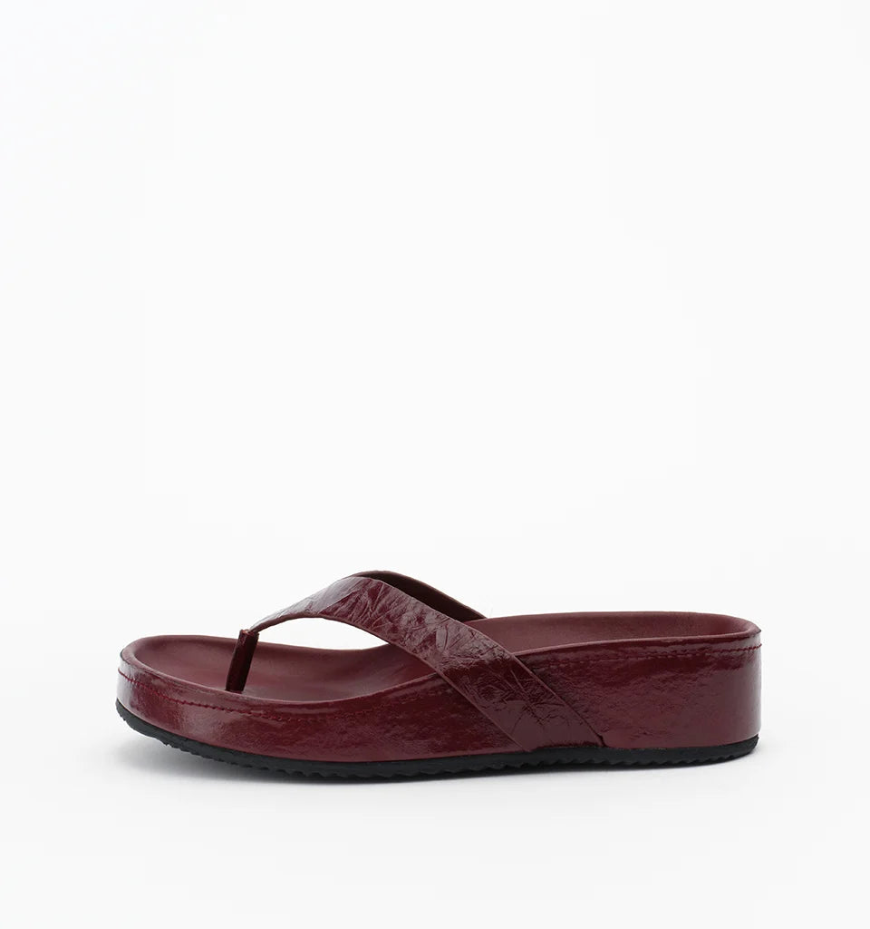 Akiko-Burgundy Oily Crinkle Leather