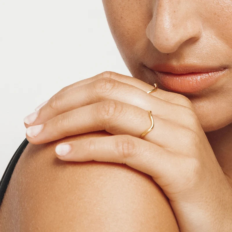 Vera Wave Ring-Gold